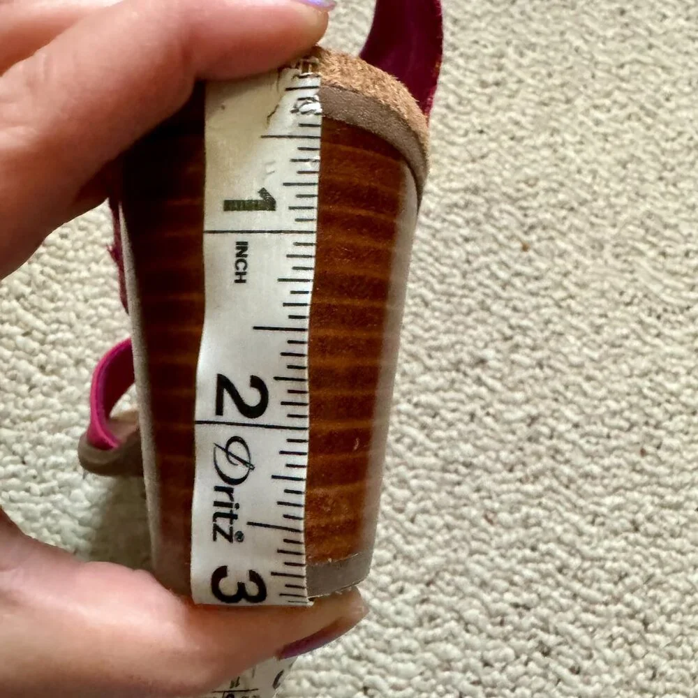 pink TOMS heeled peep-toes w/ zip closure & geometric pattern, women's size 6.5 - Picture 11 of 11